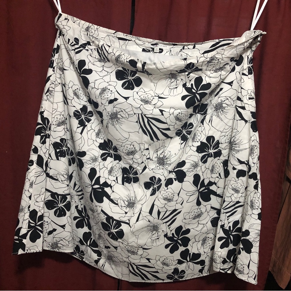 Tommy Hilfiger skirt